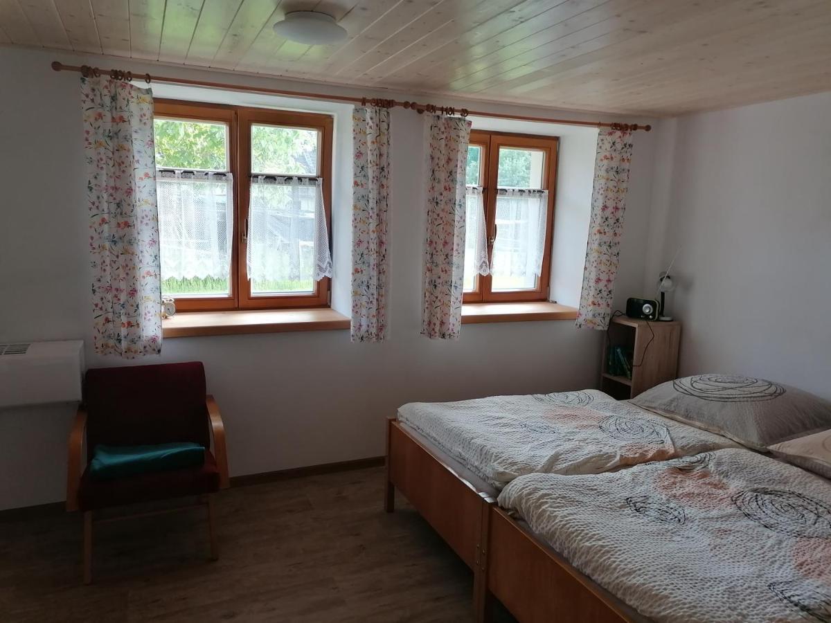 Apartman Na Statku Jílovice Exteriör bild