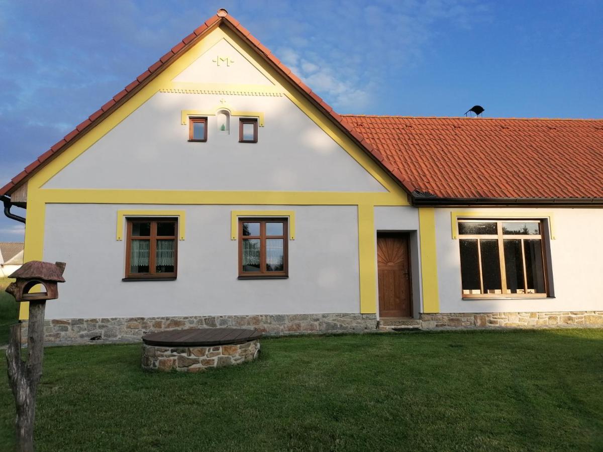Apartman Na Statku Jílovice Exteriör bild